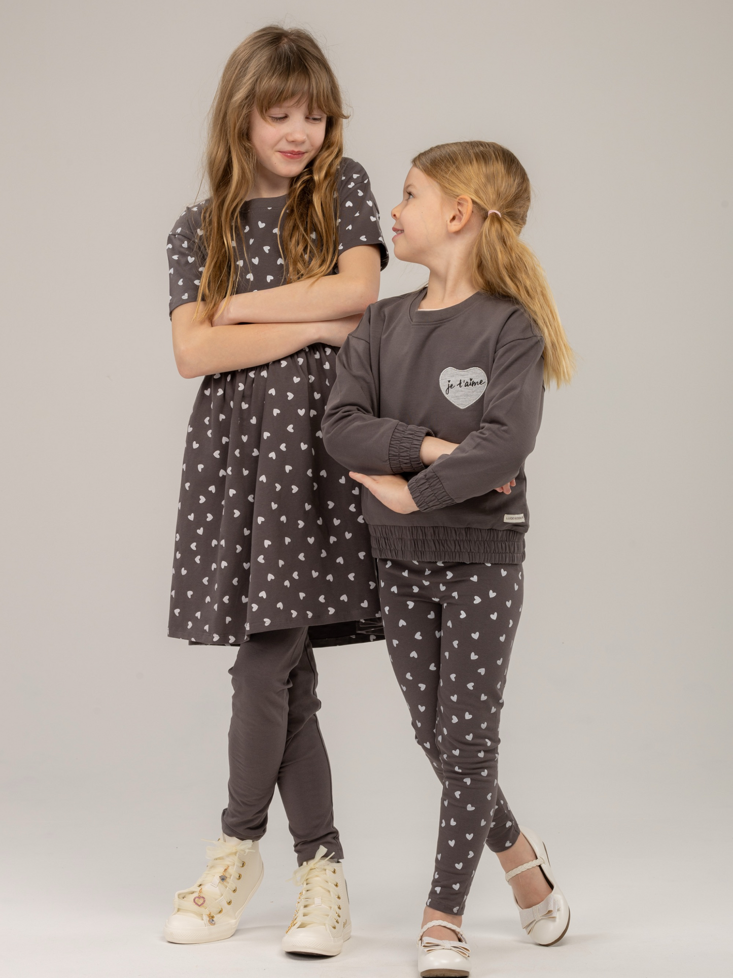 Paris Grey Hearts | Dievčenské šaty s krátkym rukávom