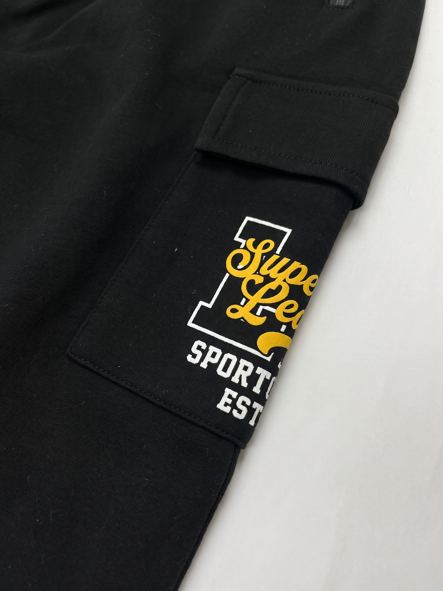 Black Cargo Vibe | Chlapčenské cargo tepláky - voľný strih