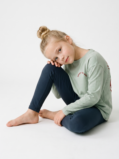 Mint Cherry Smile | Dievčenské tričko s dlhým rukávom - voľný strih